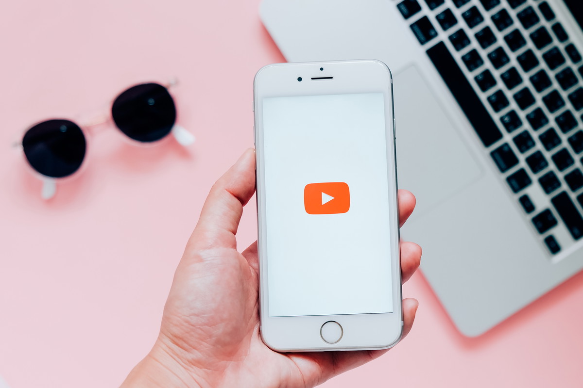 YouTube usunął ponad 8 milionów filmów z serwisu! Powód szokuje!