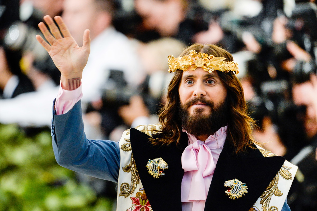 Met Gala 2018: Czy Jared Leto na tegorocznym Met Ball kogoś Wam nie przypomina?