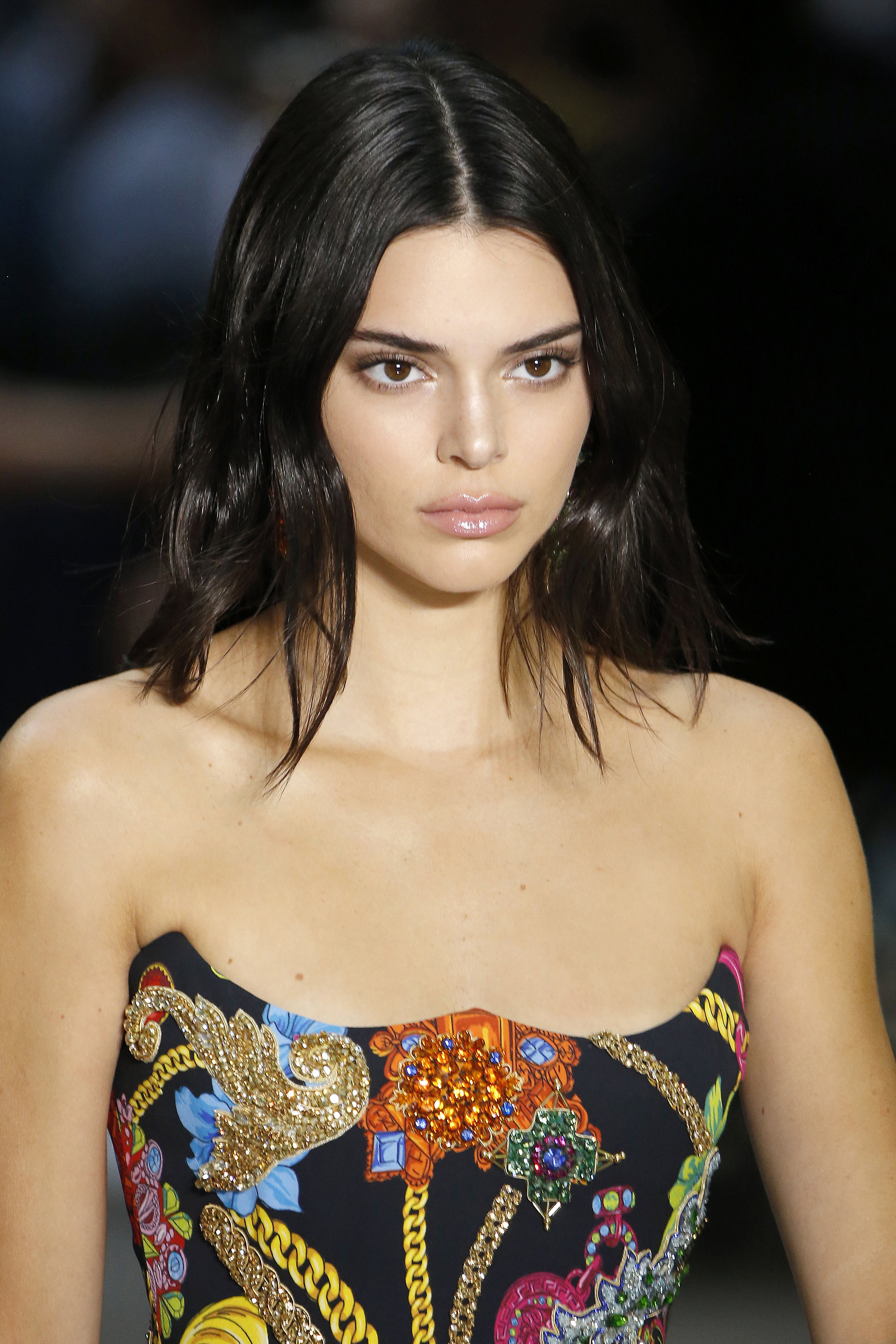 Kendall Jenner wróciła na wybieg po kilku miesiącach przerwy!