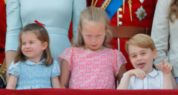 Książę George i jego słodkie minki na balkonie Pałacu Buckingham podczas parady Trooping the Colour 2018