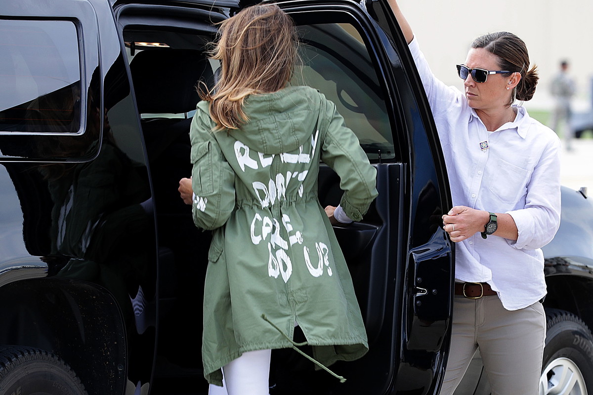 Melania Trump założyła parkę z Zary i wywołała prawdziwą burzę. Niesmak pozostanie na długo…