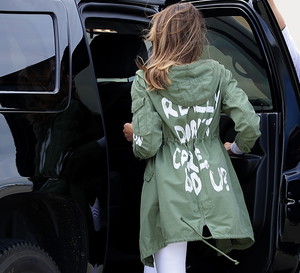 Melania Trump założyła parkę z Zary i wywołała prawdziwą burzę. Niesmak pozostanie na długo…