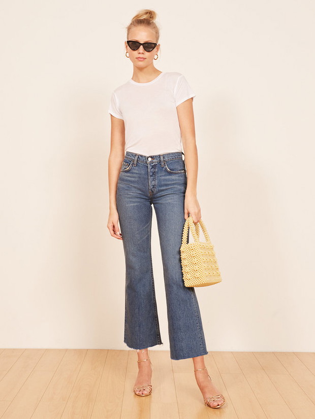 Ten model jeansów Reformation okazał się prawdziwym hitem!