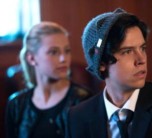 W 3. sezonie „Riverdale” pojawi się bohater, który sporo namiesza!