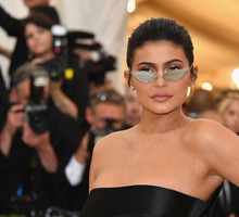 Kylie Jenner najmłodszą milionerką na okładce magazynu „Forbes”. Wyprzedziła Kim Kardashian!