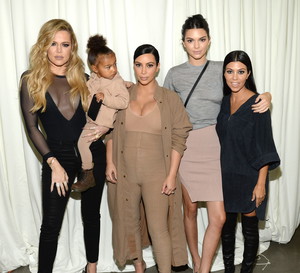 Kourtney-kardashian-nie-chce-nosic-slawnego-nazwiska