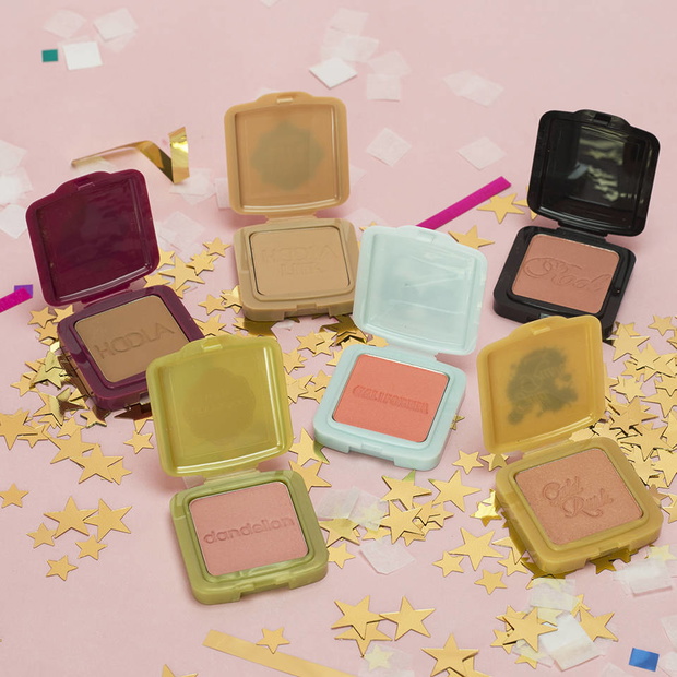 BENEFIT COSMETICS Blush Bunch Zestaw mini różów i bronzerów, 125 zł