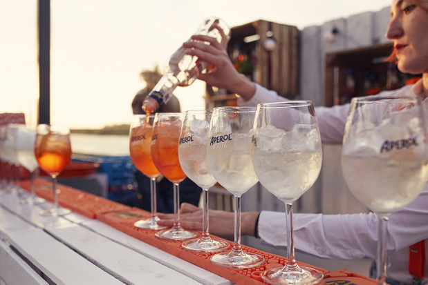 Podobnie, jak kolejnym kieliszkom Aperol Spritz!