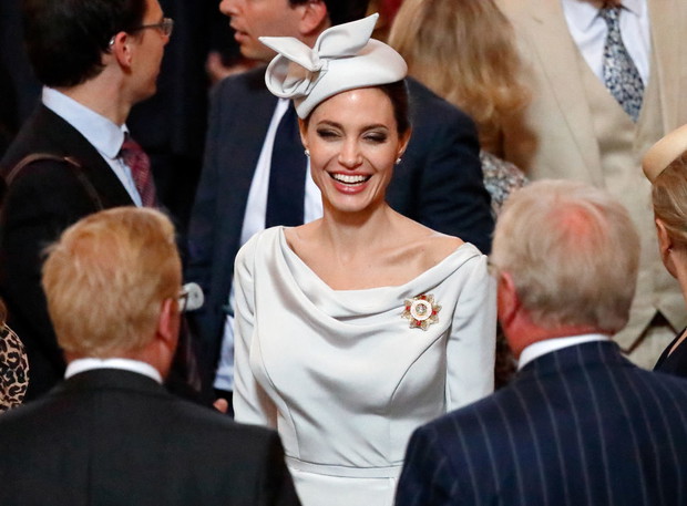 Takiego looku nie powstydziłaby się ani księżna Kate ani księżna Sussex!