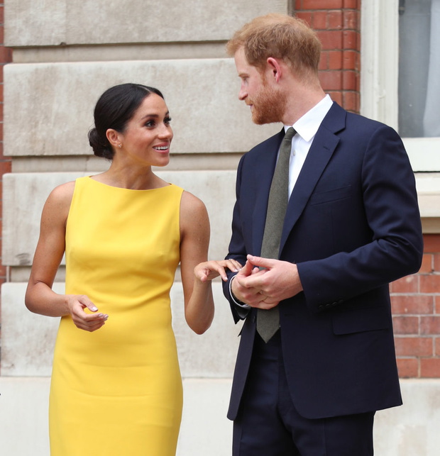 W takim kolorze księżnej Sussex jeszcze nie widzieliśmy!