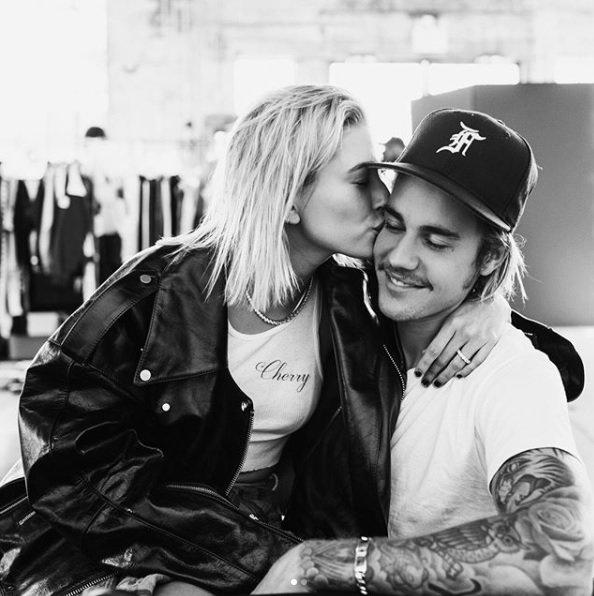 Hailey Baldwin jest w ciąży?! Reakcja Justina Biebera daje dużo do myślenia!