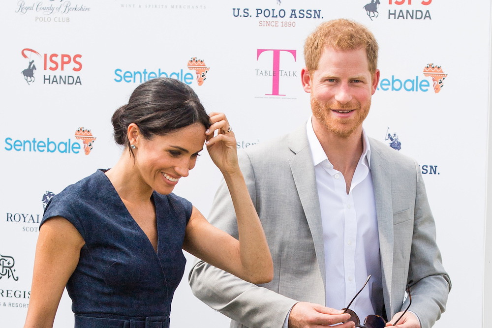 Książę Harry i Meghan Markle złamali protokół? Wszystko przez pocałunek na meczu polowym