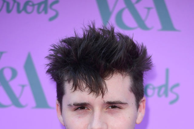 Brooklyn Beckham ma nową dziewczynę! Davidowi i Victorii może nie spodobać się jej hobby...