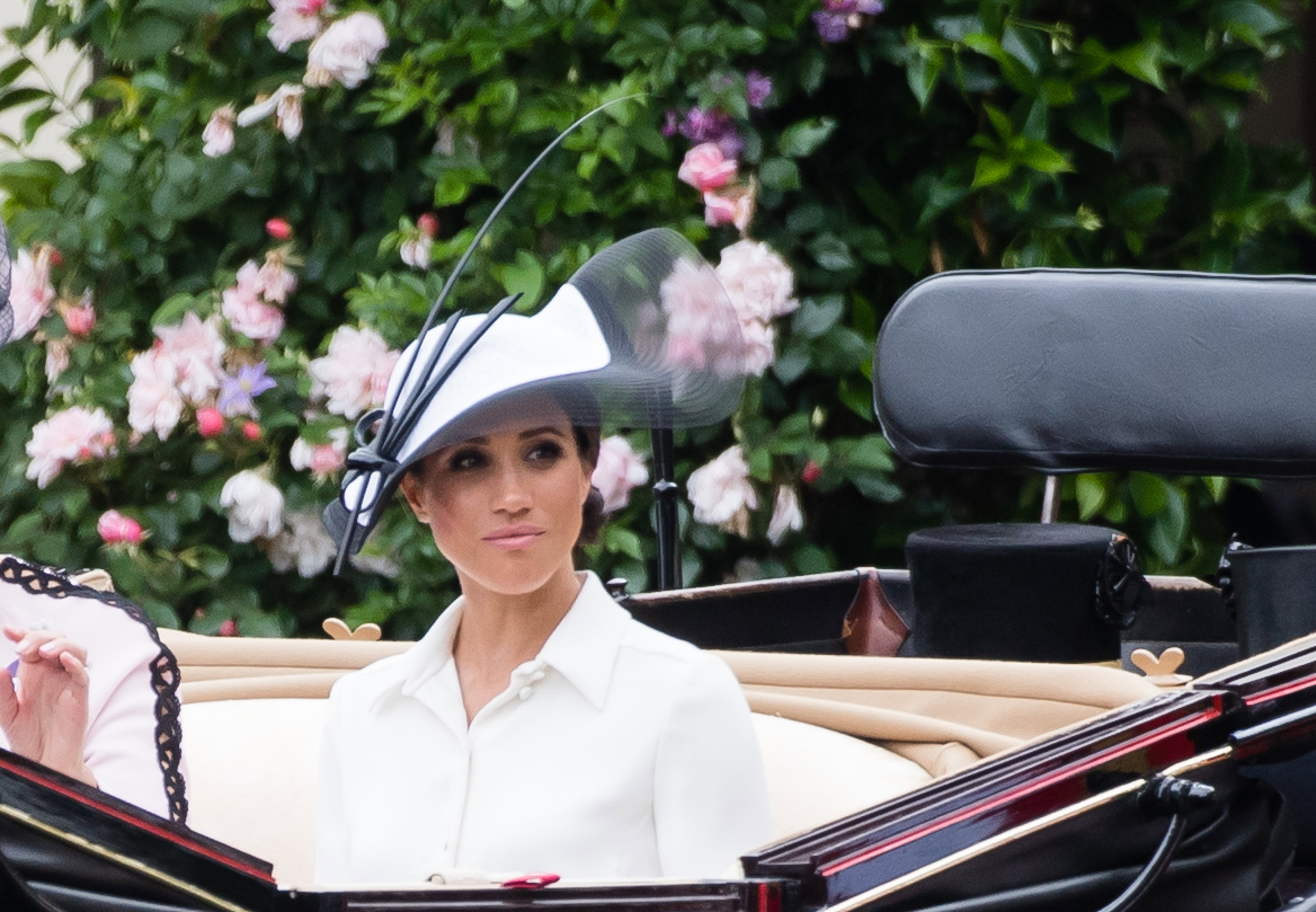 meghan-markle-ile-kosztuja-jej-kreacje