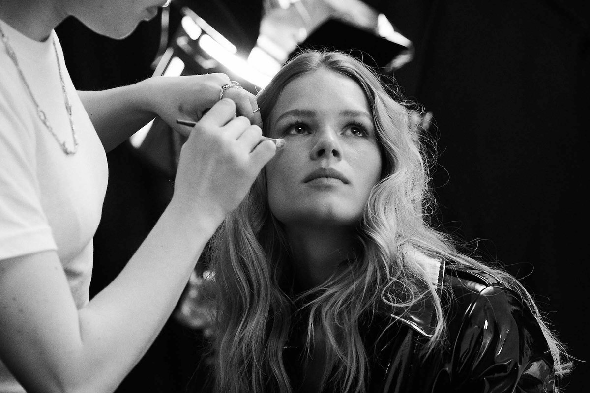 Anna Ewers na planie nowej kampanii Liu Jo jesień-zima 2018/2019