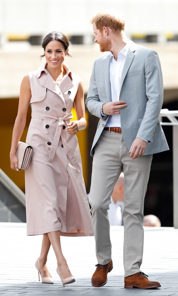 Meghan Markle i książę Harry na wystawie dotyczącej Nelsona Mandeli.