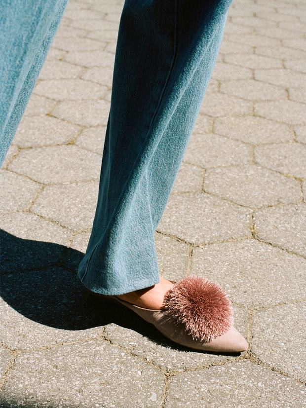 Buty z efektownymi detalami