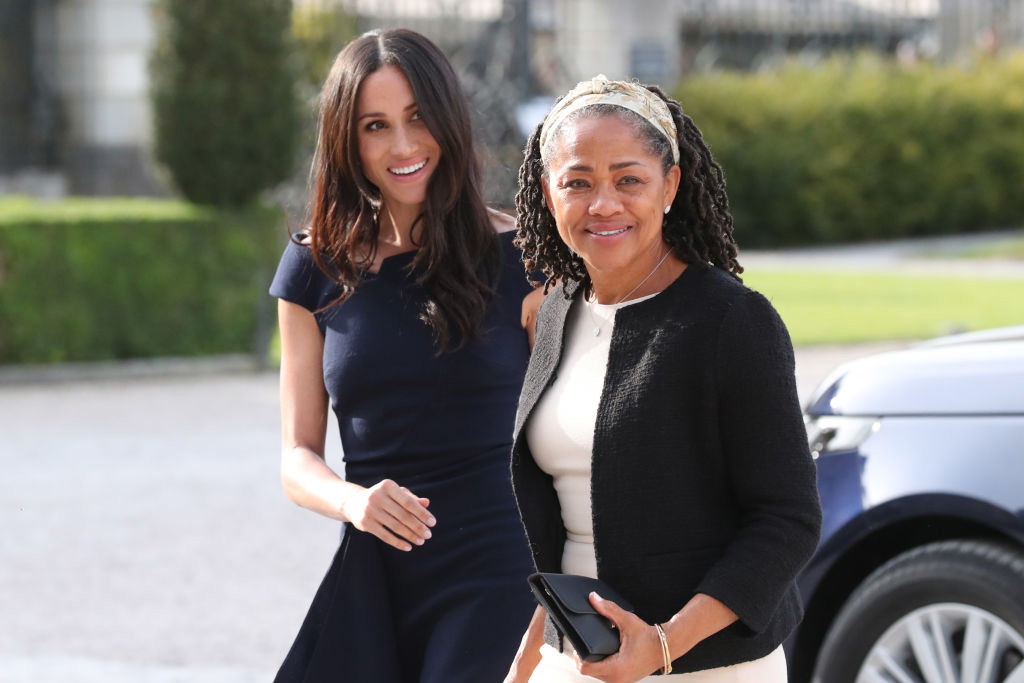 Meghan Markle i jej mama pierwszy raz pojawiły się razem publicznie od czasu royal wedding. W szczytnym celu!