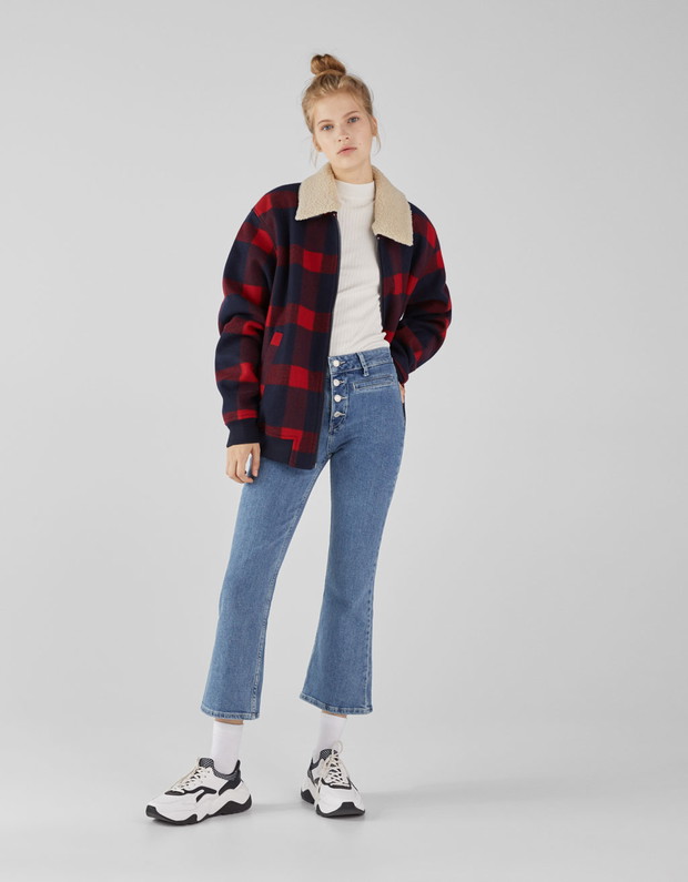 Jeansy Bershka, 97,30 z 139,90 zł