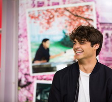 Noah Centineo zagra w nowej wersji kultowego filmu! To będzie jego debiut na wielkim ekranie