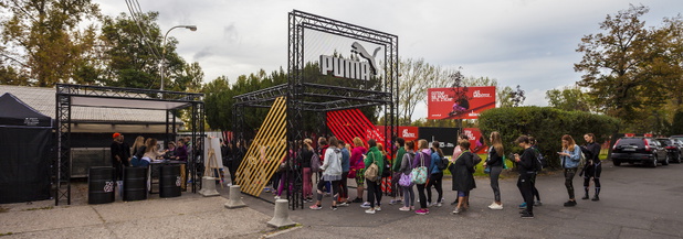 Każda z uczestniczek treningu przed rozpoczęciem otrzymywała m.in. koszulkę z limitowanej linii Puma DO YOU z nadrukiem autorstwa Zuzanny Rogatty.