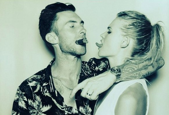 Behati Prinsloo pojawi się na tegorocznym pokazie Victoria’s Secret po 2-letniej przerwie związanej z narodzinami córek.