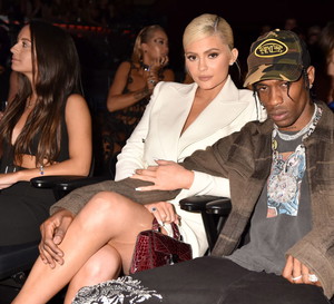 Kylie Jenner została się z Travisem Scottem? Te zdjęcia mówią wszystko!