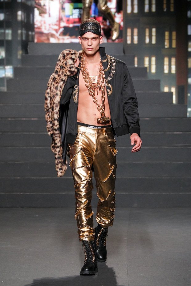 Pokaz kolekcji H&M x Moschino - Barry Lomeka