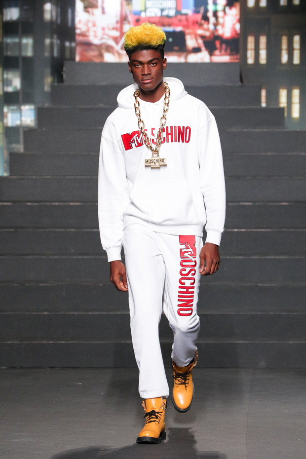 Pokaz kolekcji H&M x Moschino - Davidson Obennebo