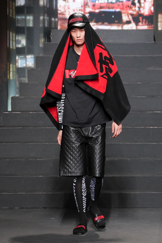 Pokaz kolekcji H&M x Moschino - Gong