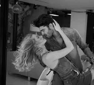 Kasia Szklarczyk i Stefano Sela w sesji dla Guess