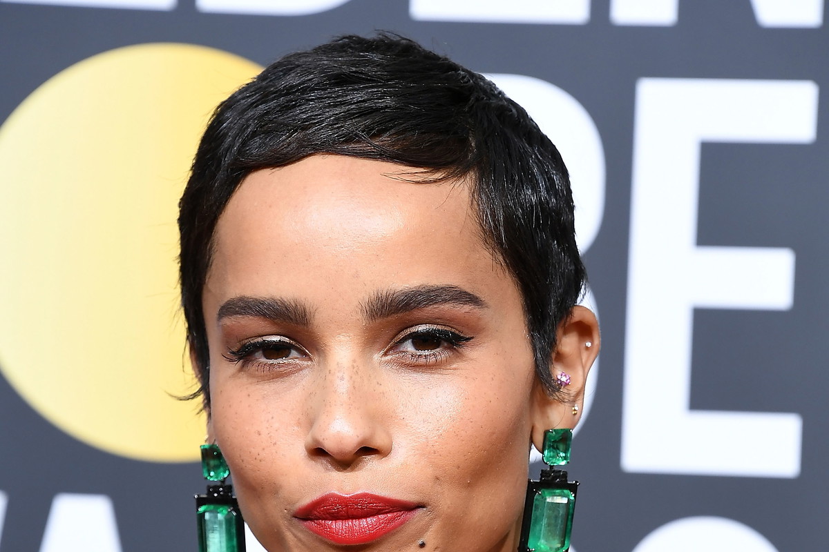 Zoe Kravitz i amerykańskim aktor Karl Glusman przed zaręczynami spotykali się przez 2 lata.