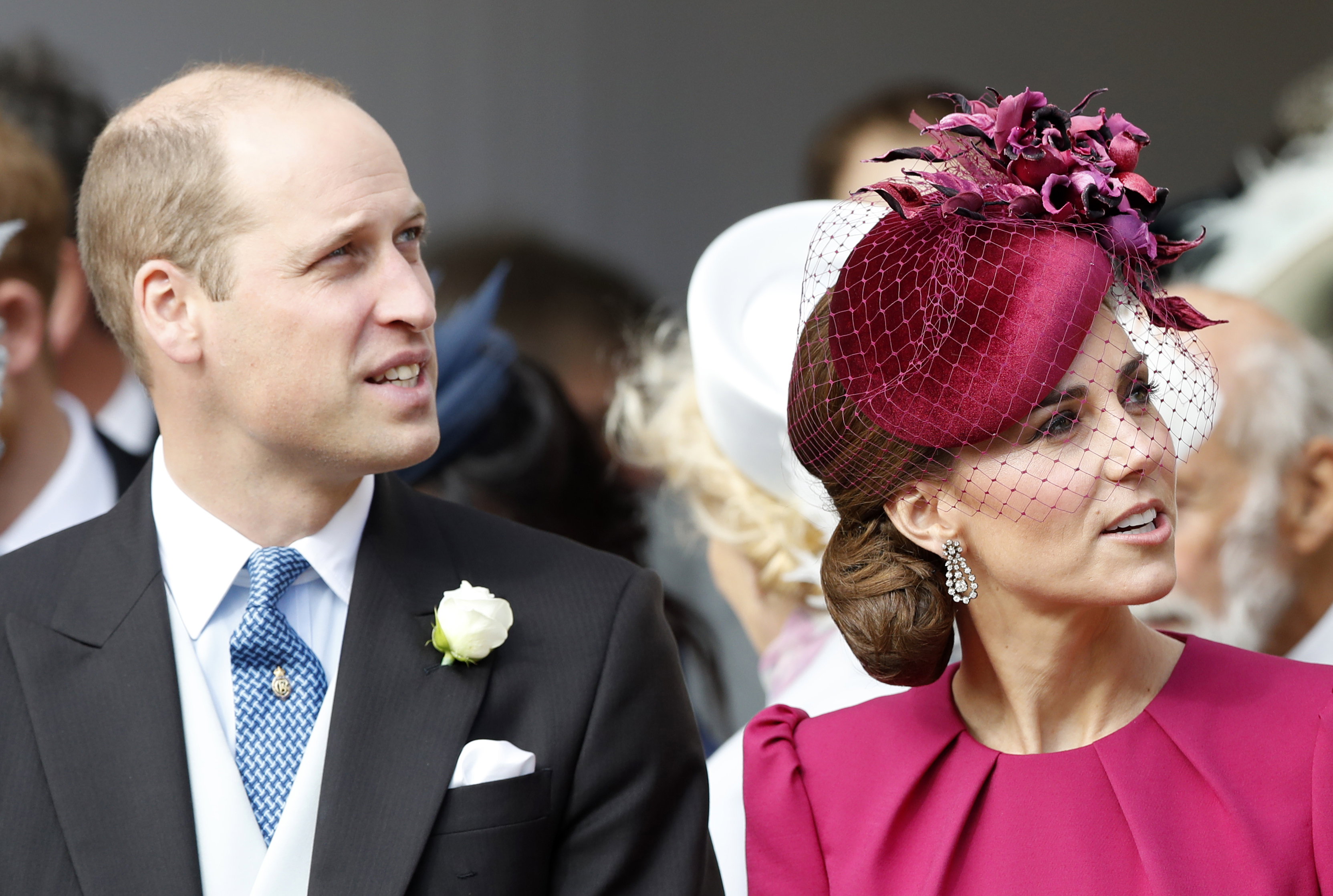 Kwestie tego, kto może, a kto nie może objąć funkcji rodziców chrzestnych nowonarodzonego royal baby reguluje dworska etykieta.