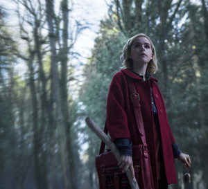 Wywiad z Kiernan Shipką, Sabriną Spellman z serialu „Chilling Adventures of Sabrina”