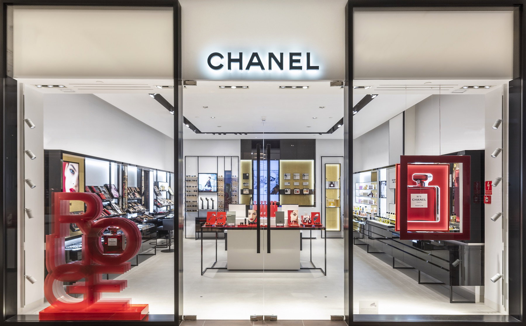 Butik Chanel w Polsce otwarty!