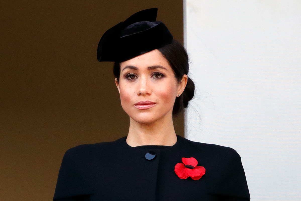 Melissa, asystentka Meghan Markle była blisko związana z księżną jeszcze zanim ta powiedziała tak księciu Harry’emu. Jak się okazało, to nie jedyna osoba związana z rodziną królewska, która otrzymała od Pałacu Kensington wypowiedzenie.