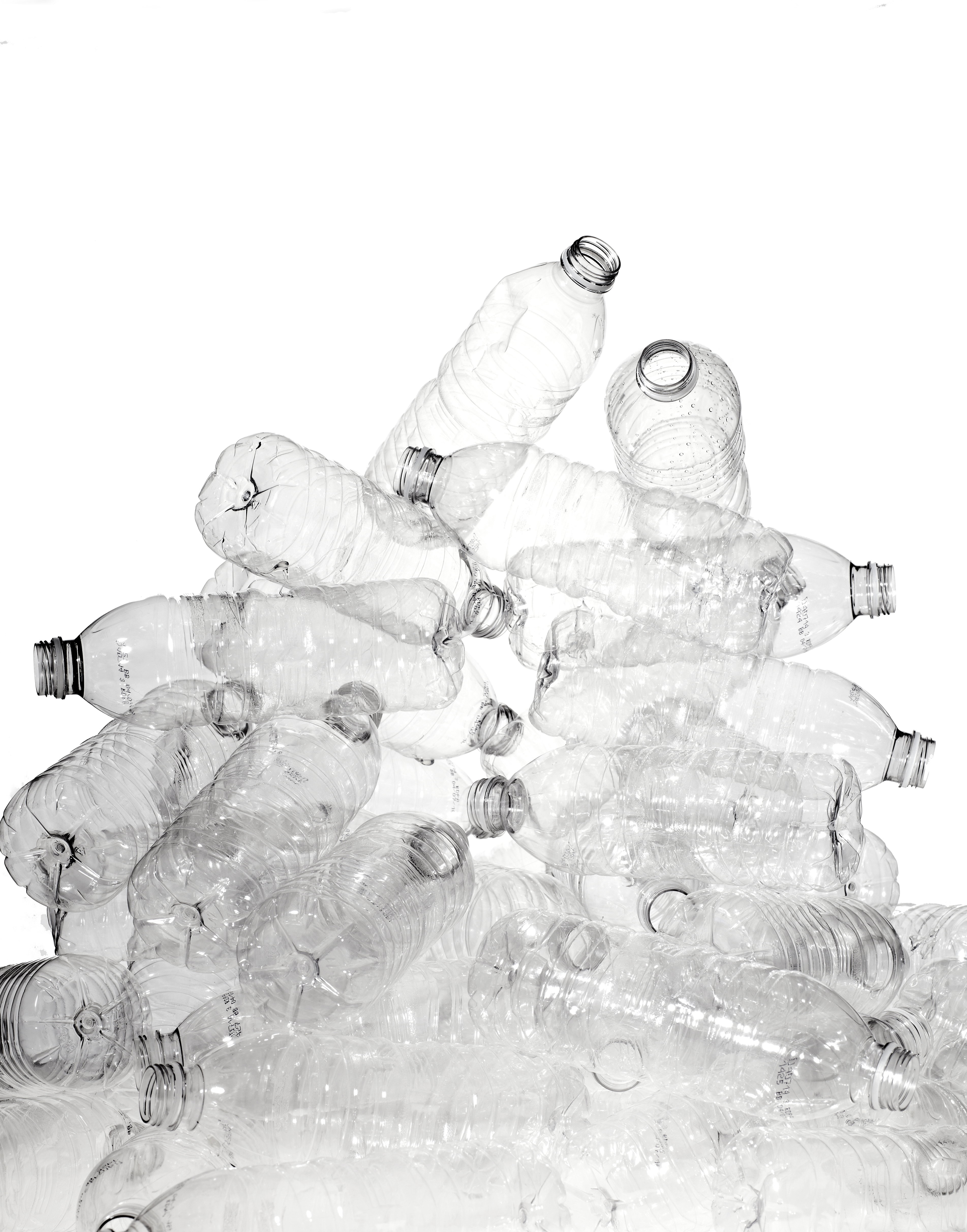 Unia Europejska chce wprowadzić przepisy, zgodnie z którymi do 2025 roku obowiązkowemu recyklingowi podlegać będzie 90% plastikowych butelek.