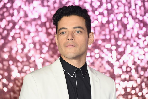 Rami Malek ukończył Notre Dame High School w tym samym roku, co Kirsten Dunst i Rachel Bilson.