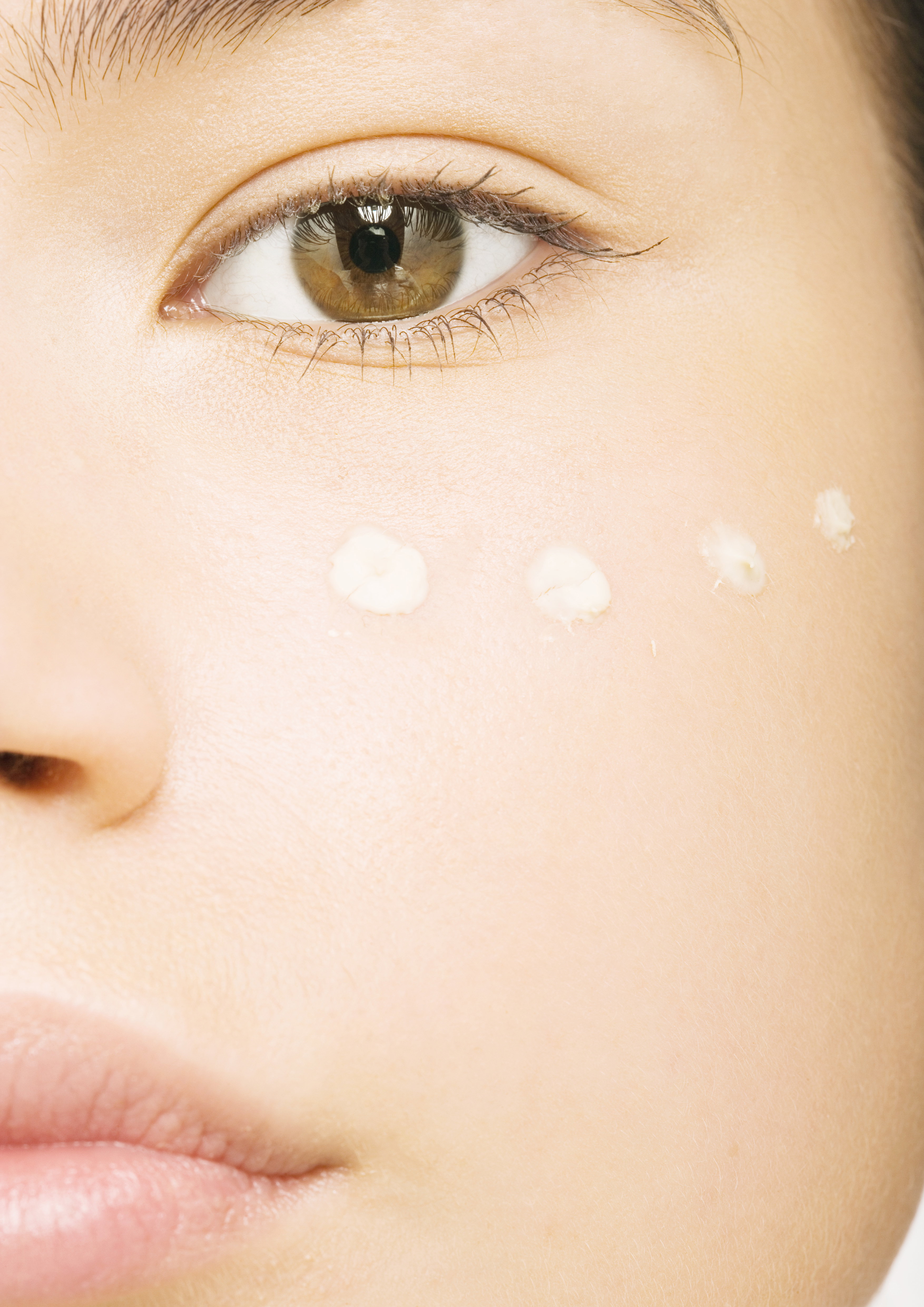 NYX Can't Stop Won't Stop Concealer będzie miał swoją premierę w styczniu 2019. Kolekcja składa się z 24 kremowych mocno kryjących odcieni.