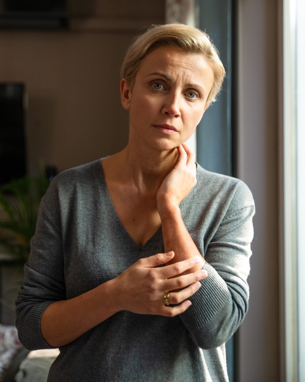 Kadr z serialu „Zawsze warto” z Julią Wieniawą, Weroniką Rosati i Katarzyną Zielińsk