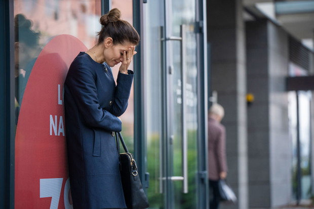 Kadr z serialu „Zawsze warto” z Julią Wieniawą, Weroniką Rosati i Katarzyną Zielińsk