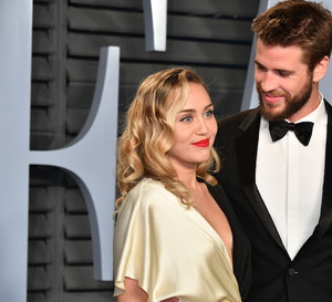 Miley Cyrus i Liam Hemsworth spodziewają się dziecka?! Artystka skomentowała doniesienia o tym, że jest w ciąży