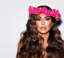 Huda Kattan: guru makijażu, założycielka marki Huda Beauty, blogerka i prawdziwa Girl Boss