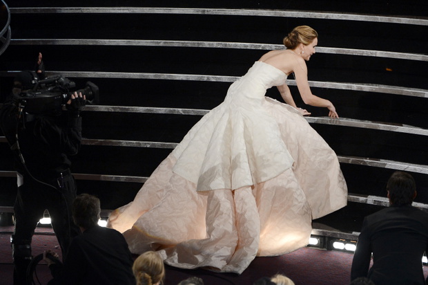 Podobna wpadkę zaliczyła Jennifer Lawrence.