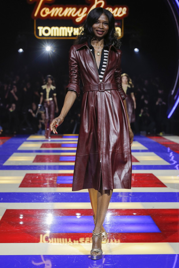 Pokaz kolekcji TommyxZendaya w ramach projektu TOMMYNOW w Paryżu