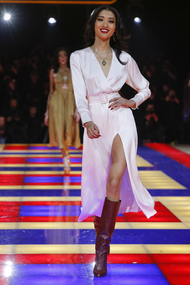 Pokaz kolekcji TommyxZendaya w ramach projektu TOMMYNOW w Paryżu