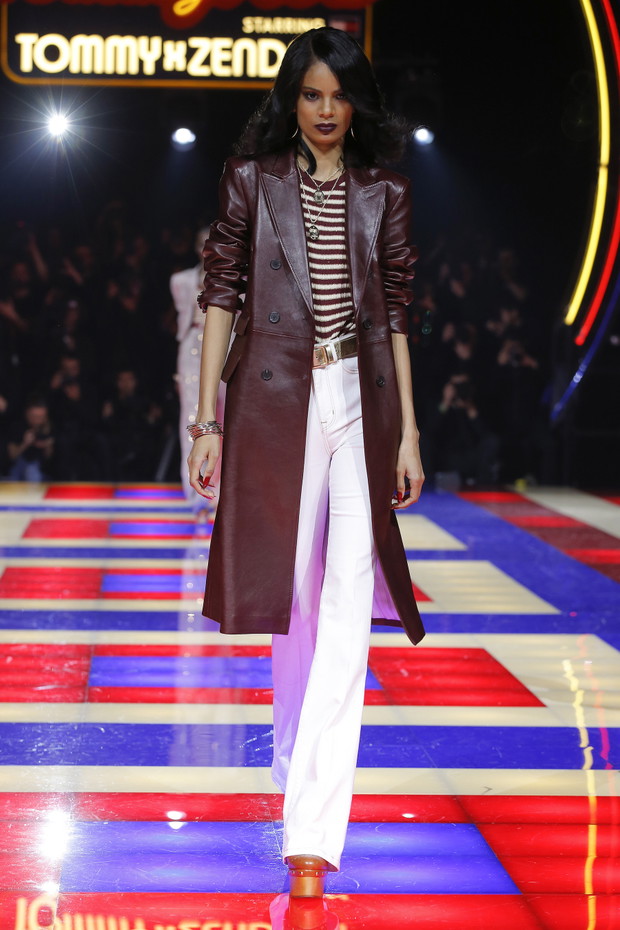 Pokaz kolekcji TommyxZendaya w ramach projektu TOMMYNOW w Paryżu