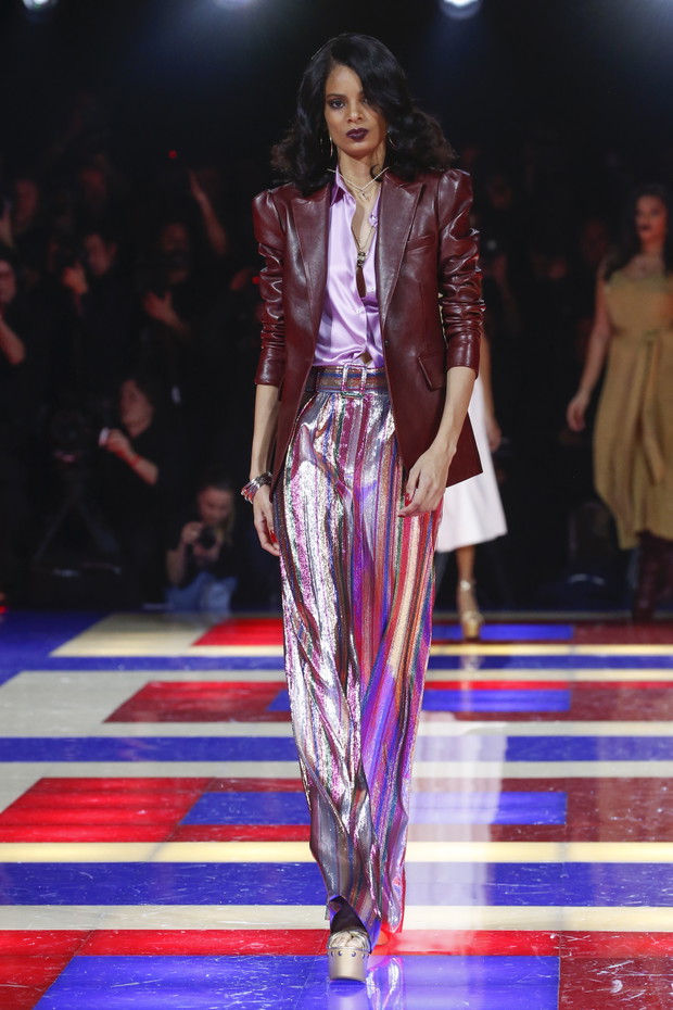 Pokaz kolekcji TommyxZendaya w ramach projektu TOMMYNOW w Paryżu