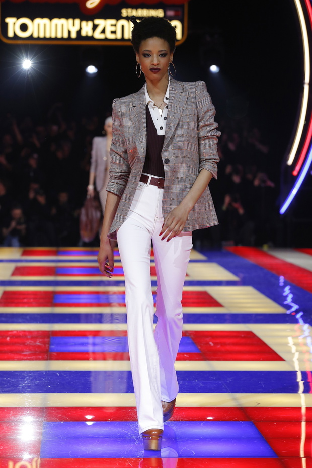 Pokaz kolekcji TommyxZendaya w ramach projektu TOMMYNOW w Paryżu