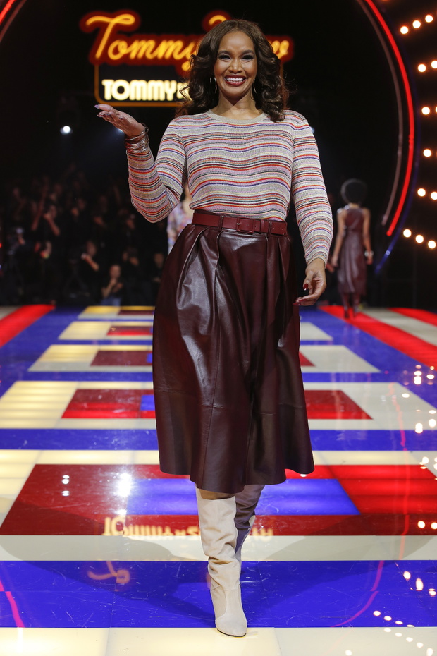 Pokaz kolekcji TommyxZendaya w ramach projektu TOMMYNOW w Paryżu